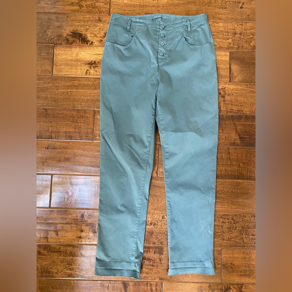 Casual low waisted trousers in teal/charcoal cotton. Made in Italy. 🇮🇹
